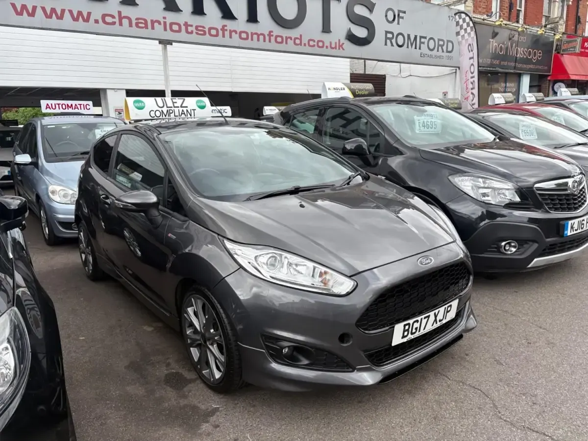 Begagnad Ford Fiesta ST-Line 2017 Grå Halvkombi