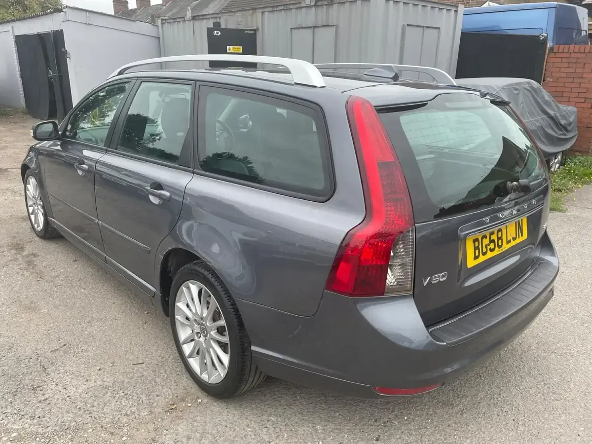 Used Volvo V50 SE Lux 136 HP (100 kW) 2008 Grey Estate