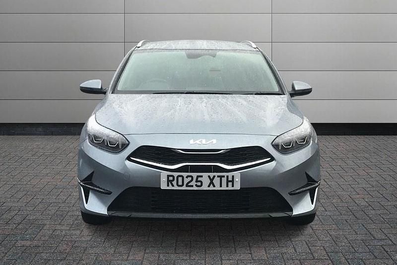 Used Kia Ceed Sportswagon 138 HP (101 kW) 2025 Silver Estate
