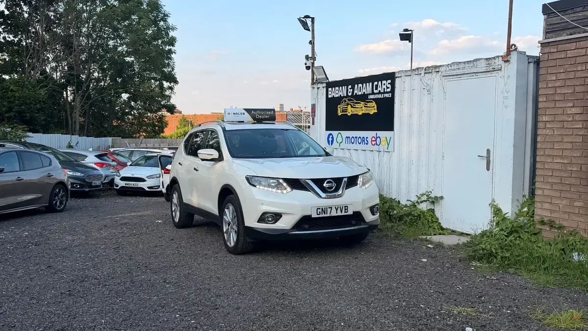 Used Nissan X-Trail N-Vision 173 HP (127 kW) 2017 White SUV