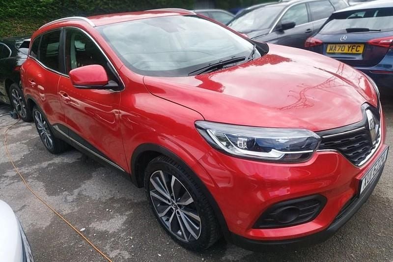 Red Used 2020 Renault Kadjar Iconic SUV | £12,990 (Fair price) - Image 1/1