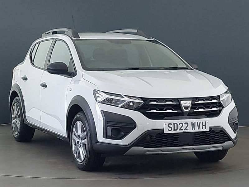 Used Dacia Sandero Essentiel 91 HP (66 kW) 2022 White Hatchback