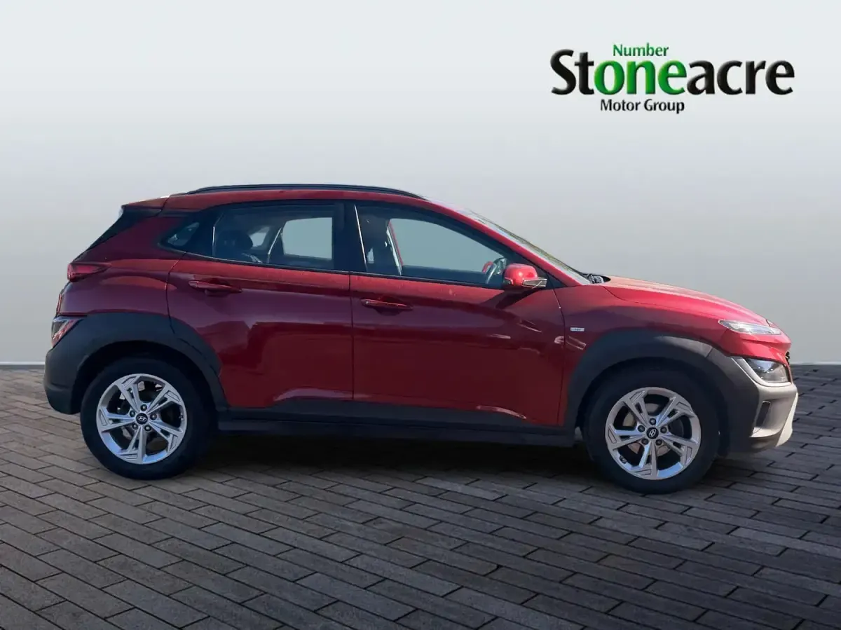 Second-hand Hyundai Kona SE 120 CP (88 kW) 2023 Roșu SUV