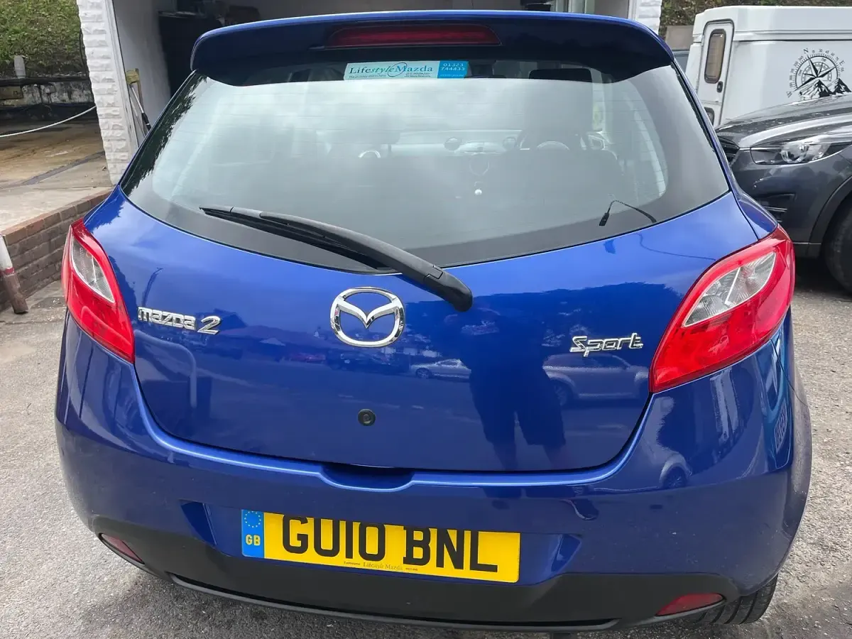 Used Mazda 2 Inclusive 103 HP (75 kW) 2010 Blue Hatchback