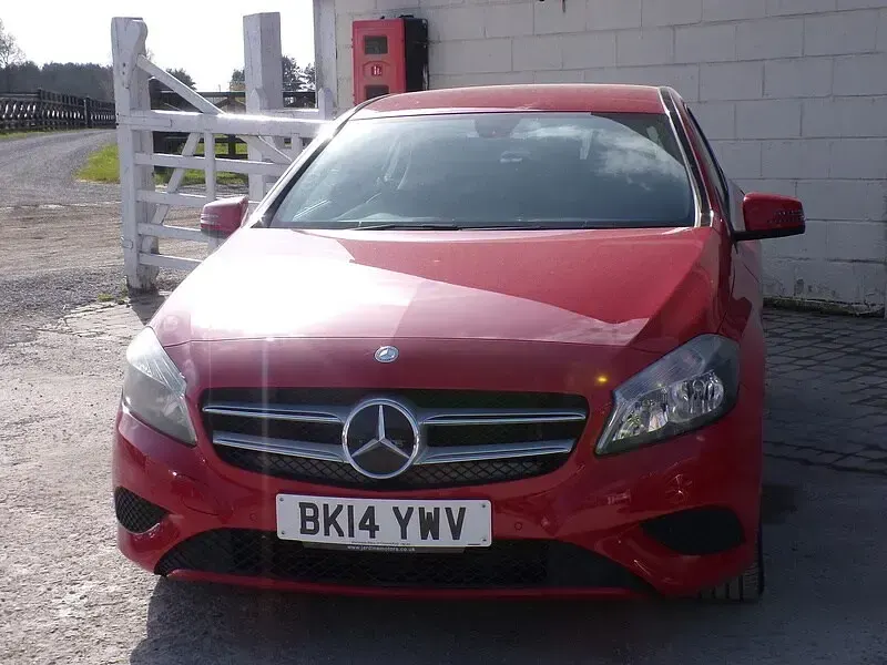 Used Mercedes A180 2014 Red Hatchback