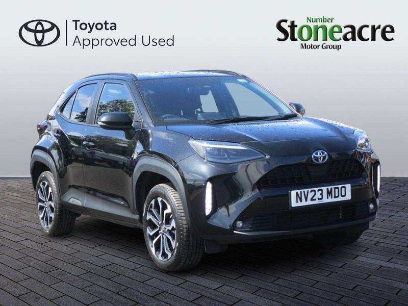 Black Used 2023 Toyota Yaris Cross Design SUV | £22,000 (Fair price) - Image 1/2