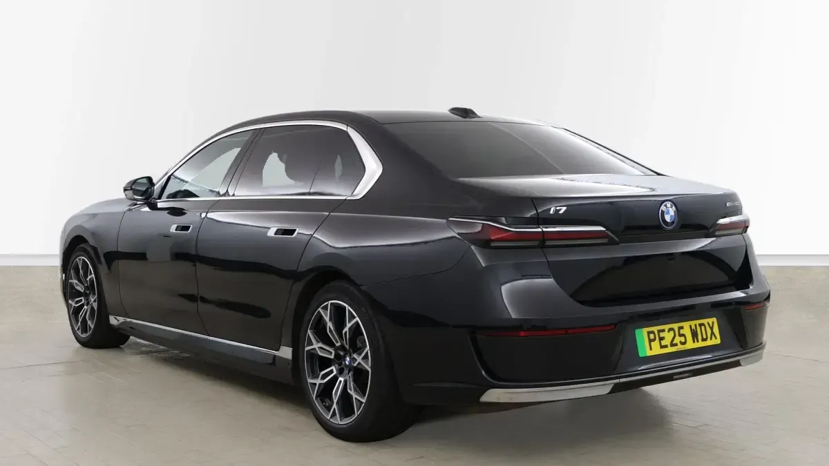 Used BMW i7 Comfort Edition 330 kW (449 HP) 2025 Black Sedan