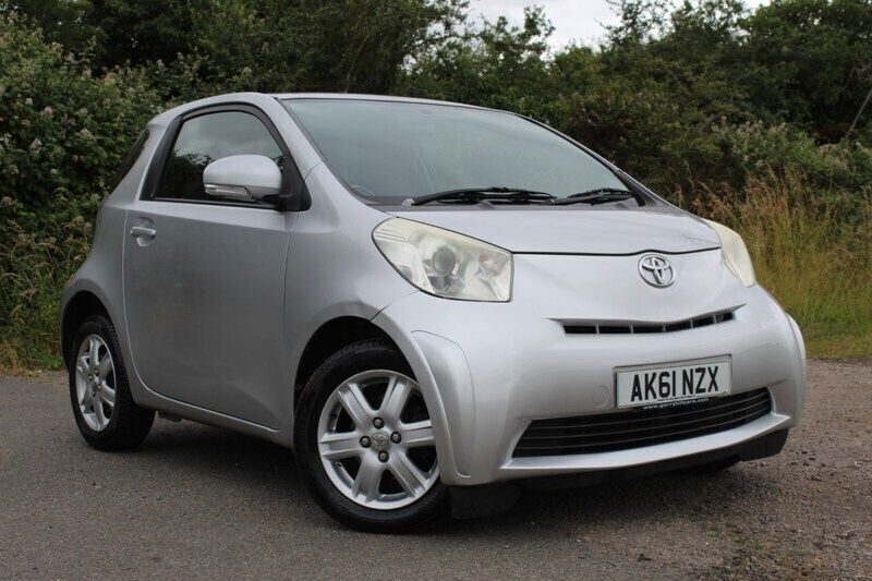 Silver Used 2011 Toyota iQ Hatchback | £1,990 (Fair price) - Image 1/4