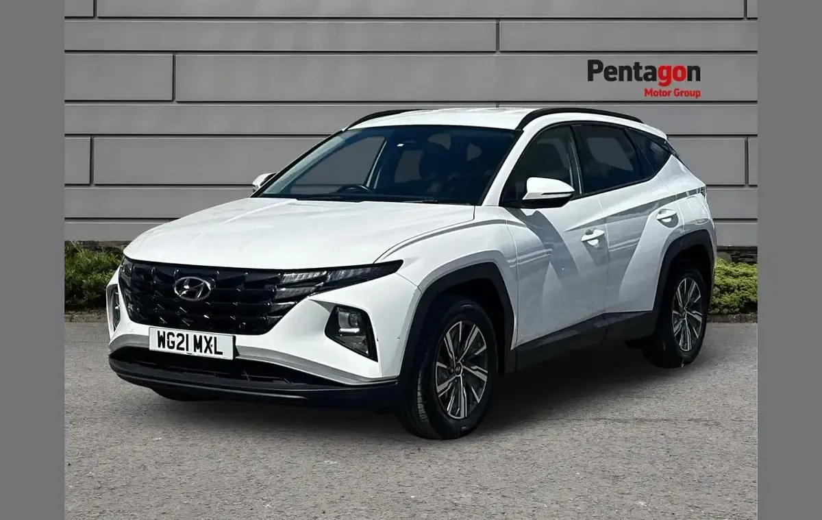 Used Hyundai Tucson SE 150 HP (110 kW) 2021 White SUV