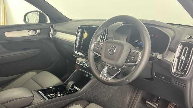 Usado Volvo XC40 Plus 161 CV (118 kW) 2024 SUV