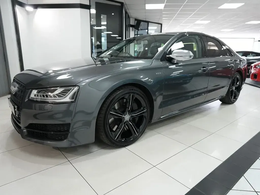 Used Audi S8 Comfort 520 HP (382 kW) 2015 Grey Sedan