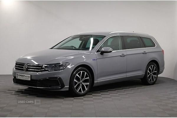 Used VW Passat GTE 218 HP (160 kW) 2022 Grey Estate