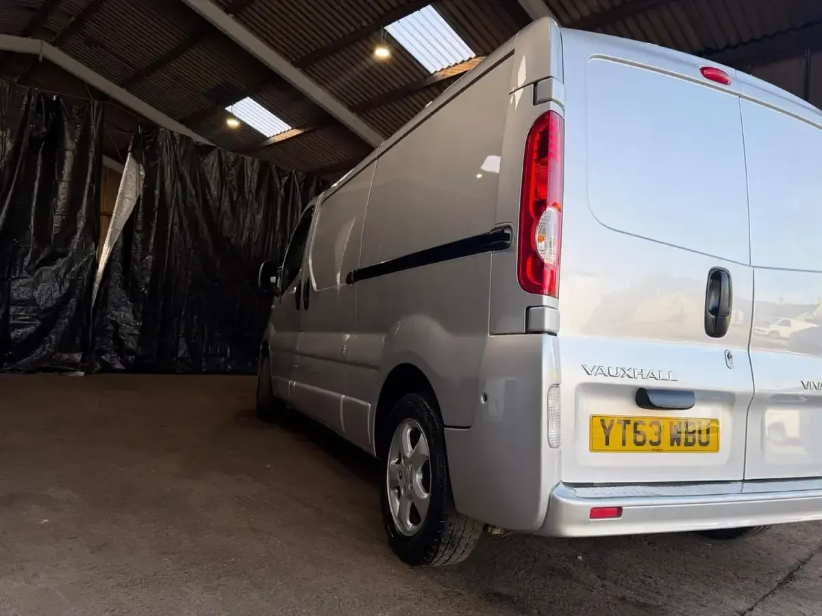 Used Vauxhall Vivaro Sportive 115 HP (84 kW) 2013 Silver MPV