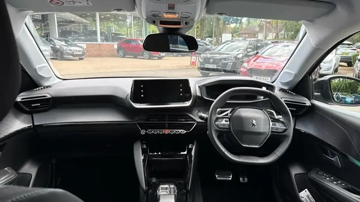 Gebraucht Peugeot 208 Allure+ 102 PS (75 kW) 2023 Grau Kleinwagen