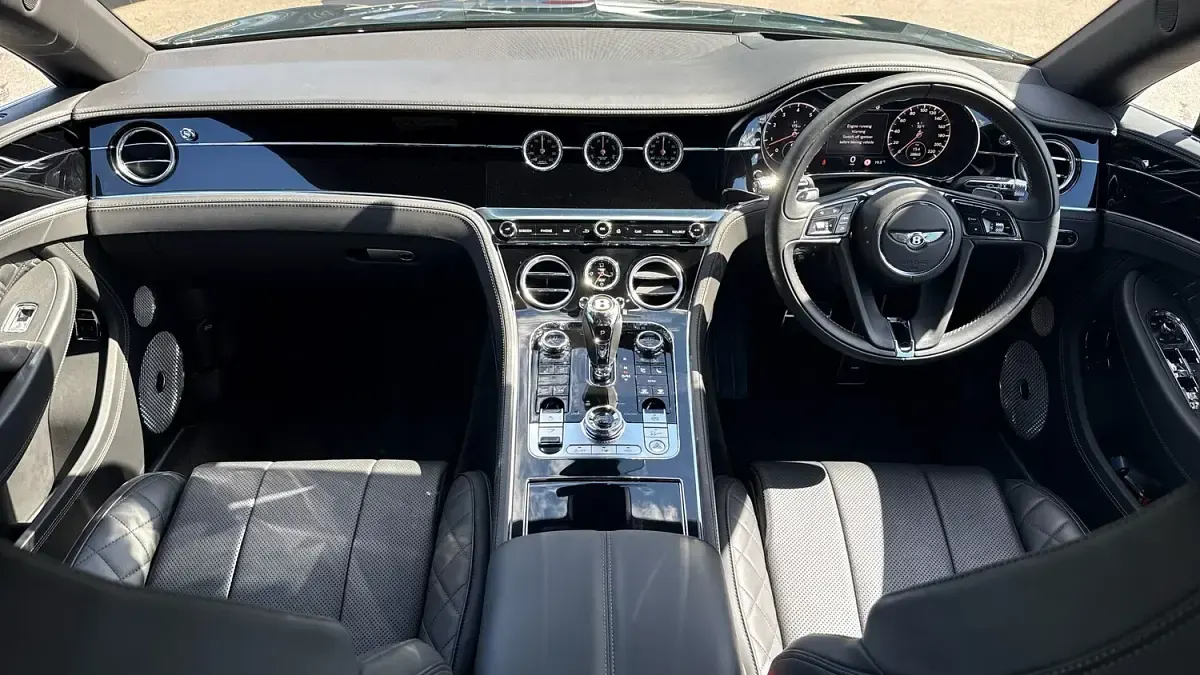 Used Bentley Continental 635 HP (467 kW) 2019 Green Coupe