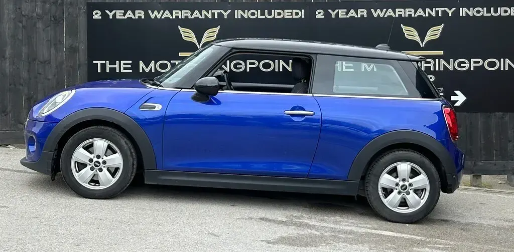 Used Mini Cooper Classic 134 HP (98 kW) 2019 Blue Hatchback