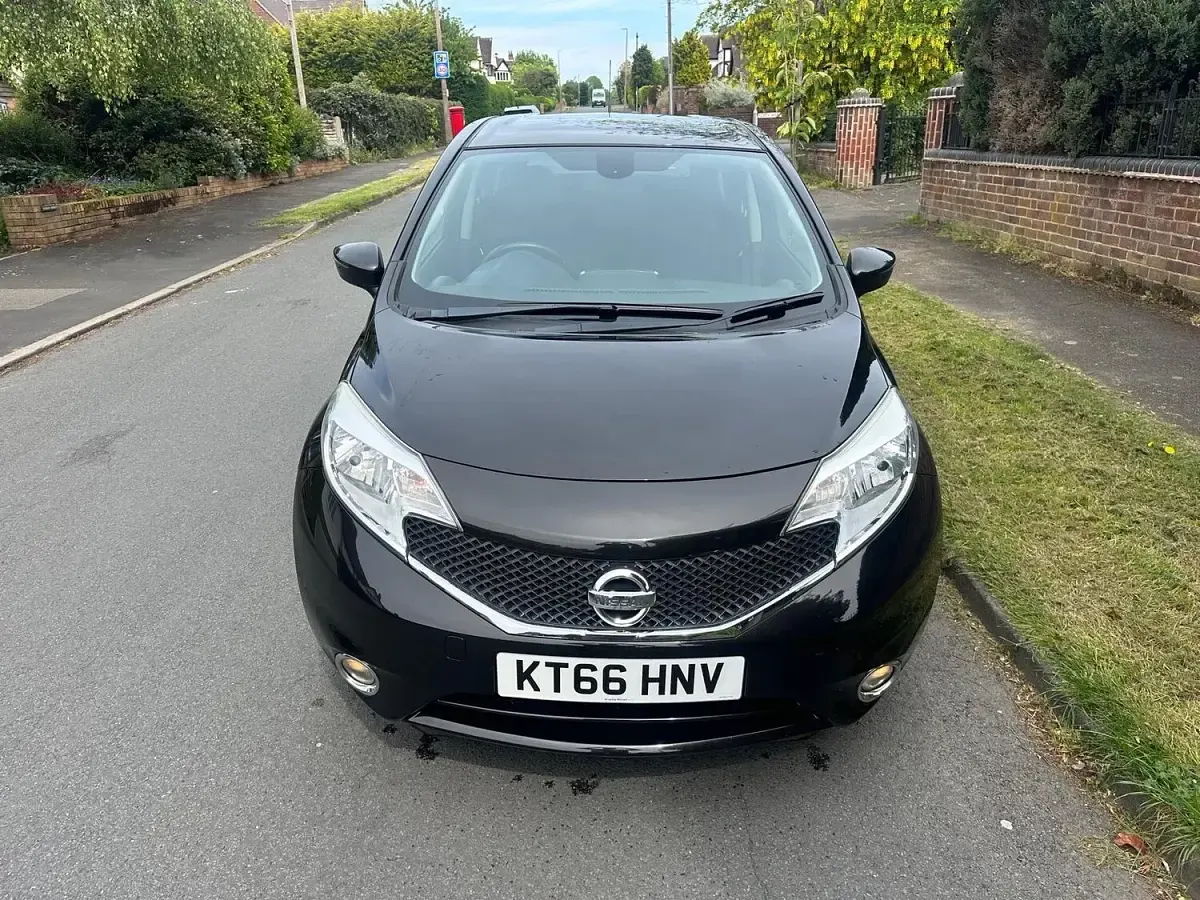 Used Nissan Note Acenta Premium 98 HP (72 kW) 2016 Black Hatchback