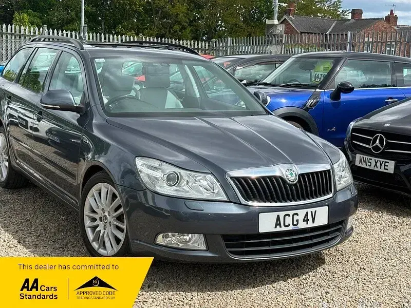 Used Skoda Octavia Elegance 170 HP (125 kW) 2010 Grey Estate