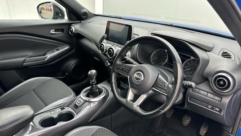 Used Nissan Juke N-Connecta 114 HP (83 kW) 2024 Blue SUV