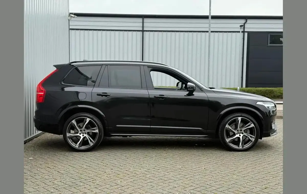 Used Volvo XC90 R-Design Pro 247 HP (181 kW) 2020 Black SUV