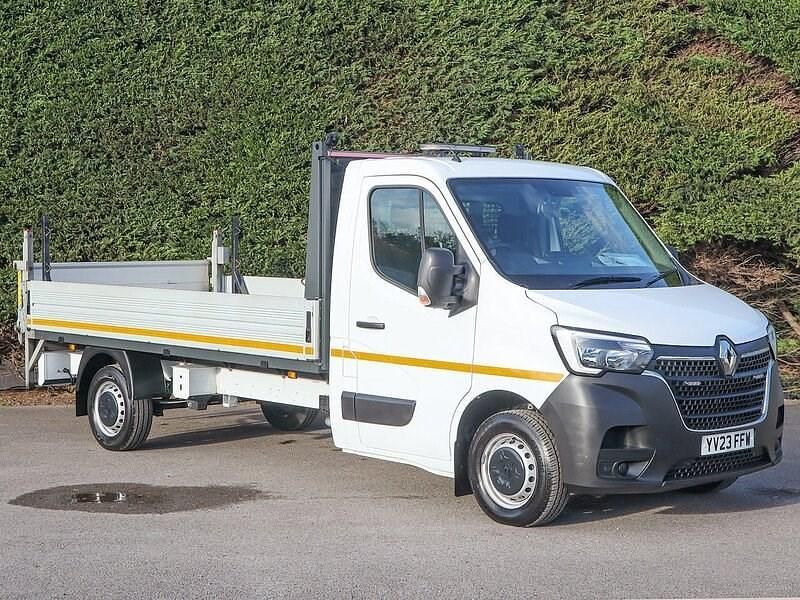 Used Renault Master Business 145 HP (106 kW) 2023 White Van