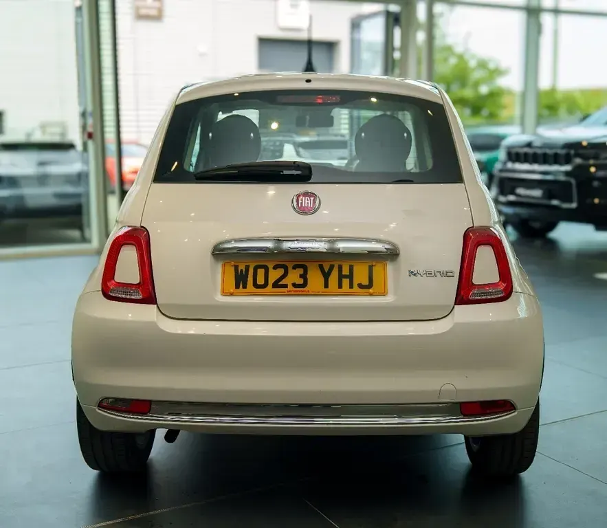 Used Fiat 500 70 HP (51 kW) 2023 White Hatchback