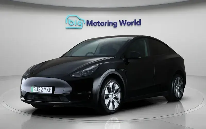 Used Tesla Model Y Long Range AWD 286 kW (389 HP) 2025 SUV