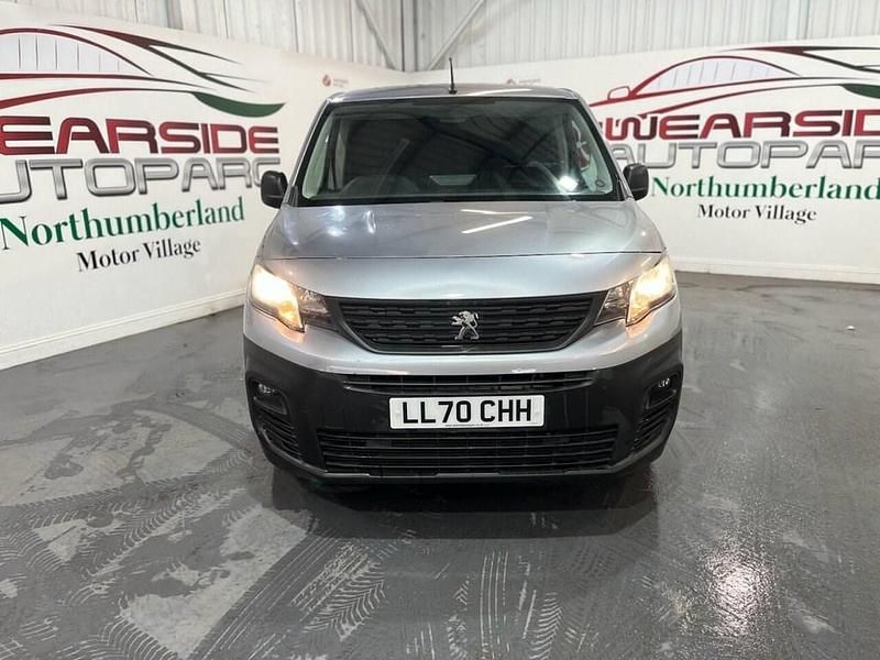 Used Peugeot Partner 100 HP (73 kW) 2021 Grey MPV