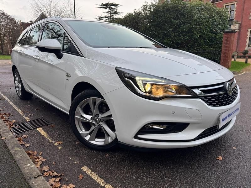 White Used 2017 Vauxhall Astra SRi Estate | £8,500 (Fair price) - Image 1/4