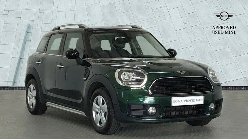Green Used 2019 Mini Cooper Countryman Classic SUV | £15,290 (Good price) - Image 1/4
