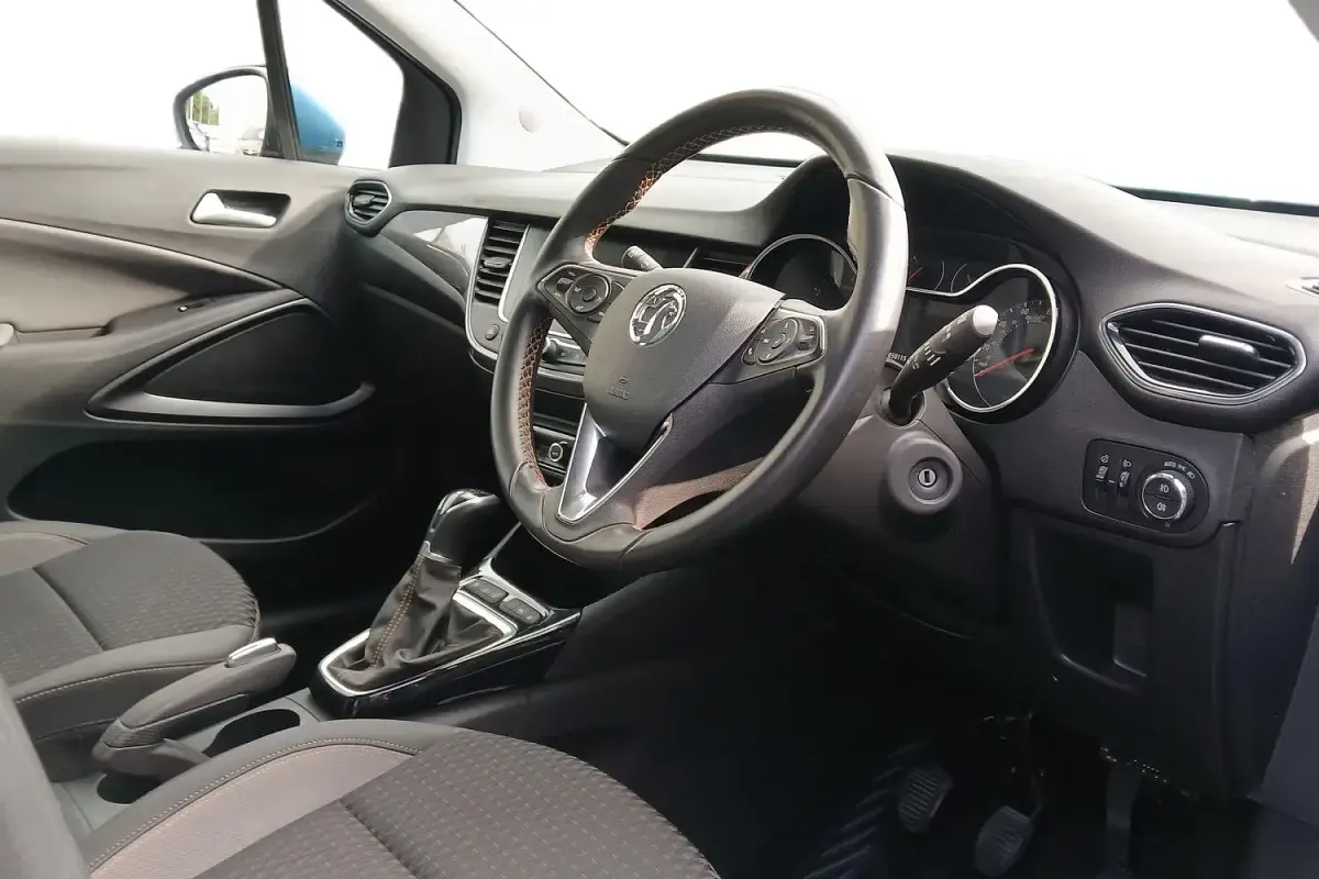 Used Vauxhall Crossland X Elite 83 HP (61 kW) 2018 Blue SUV