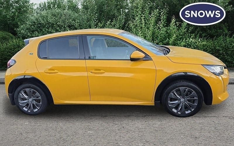 Used Peugeot e-208 Allure Premium 100 kW (136 HP) 2021 Yellow Hatchback