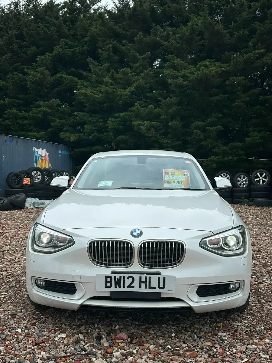 Used BMW 116 Sport Line 2012 White Hatchback