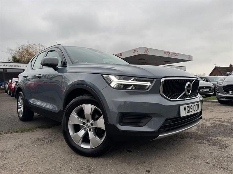 Grey Used 2019 Volvo XC40 Momentum SUV | £17,495 (Fair price) - Image 1/4