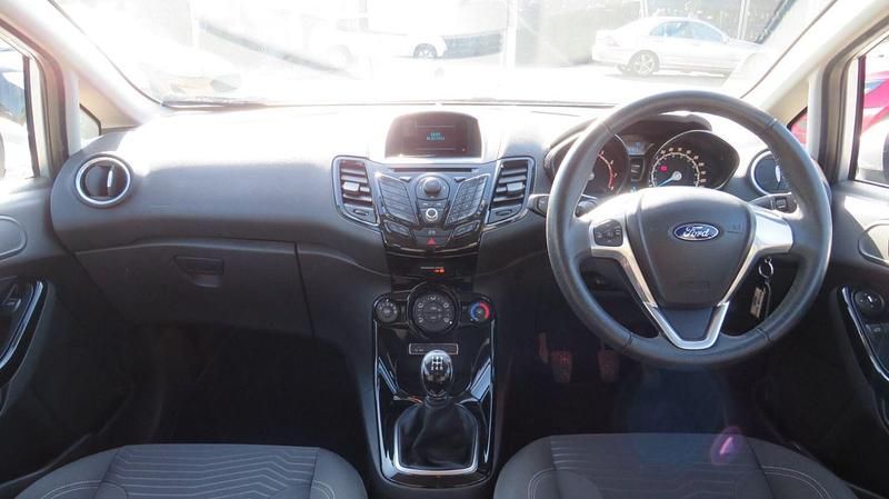 Used Ford Fiesta Zetec 2014 Silver Hatchback