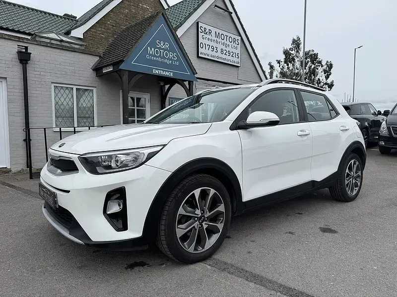 Used Kia Stonic 108 HP (79 kW) 2018 White SUV