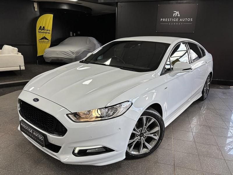 Used Ford Mondeo ST-Line 180 HP (132 kW) 2018 White Hatchback
