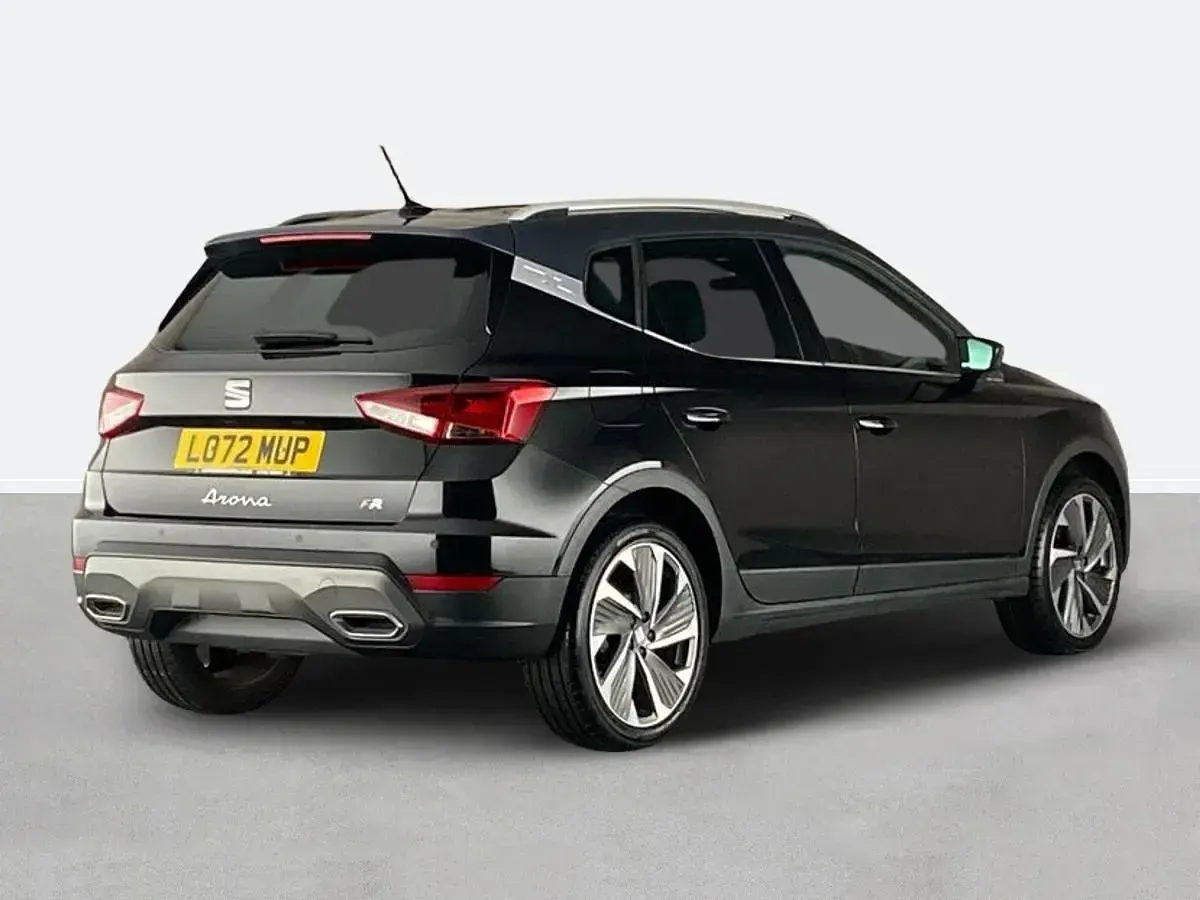 Begagnad Seat Arona FR 2023 Svart SUV