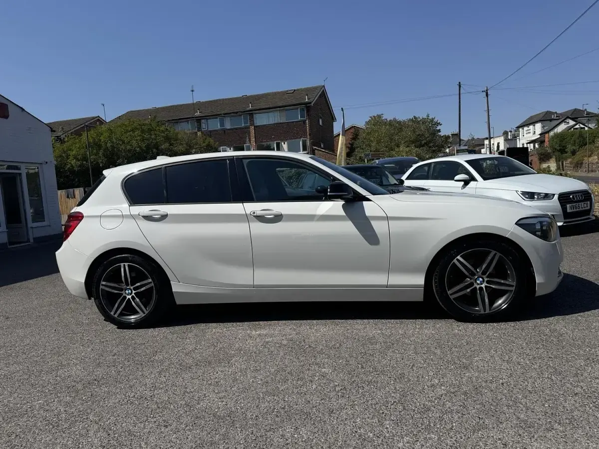 Used BMW 118 Sport Line 143 HP (105 kW) 2012 White Hatchback