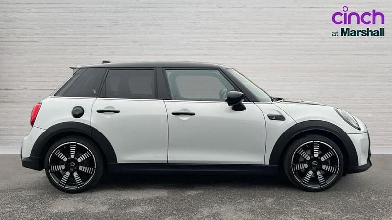 Used Mini Cooper S Exclusive 178 HP (130 kW) 2022 Silver Hatchback