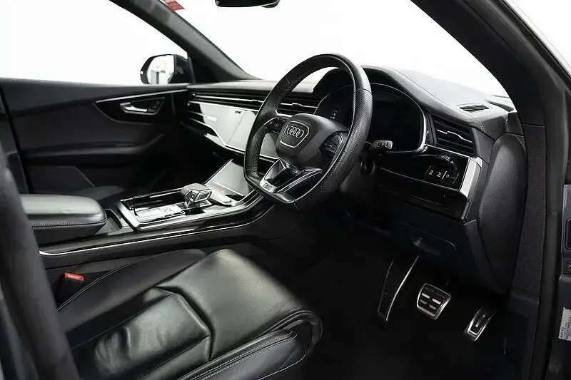 Used Audi Q8 Black Edition 340 HP (250 kW) 2023 Grey SUV