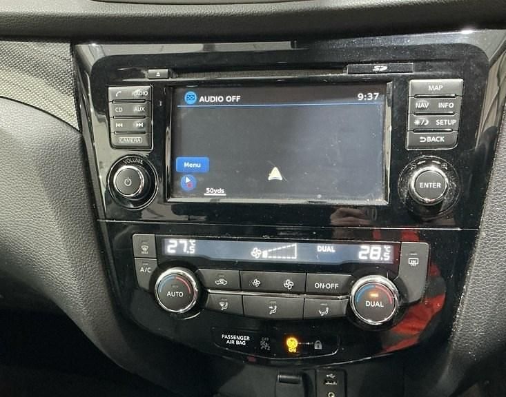 Used Nissan X-Trail Tekna 130 HP (95 kW) 2016 Titanium olive green SUV