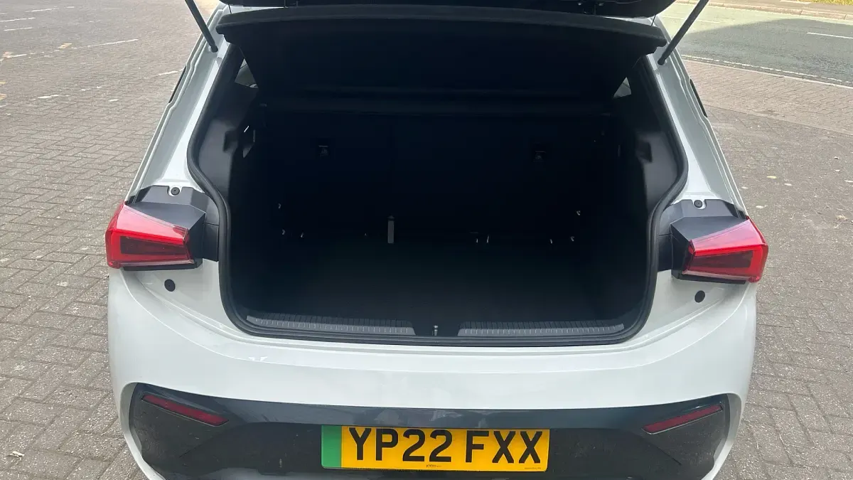 Used Cupra Born e-Boost 169 kW (230 HP) 2022 White Hatchback