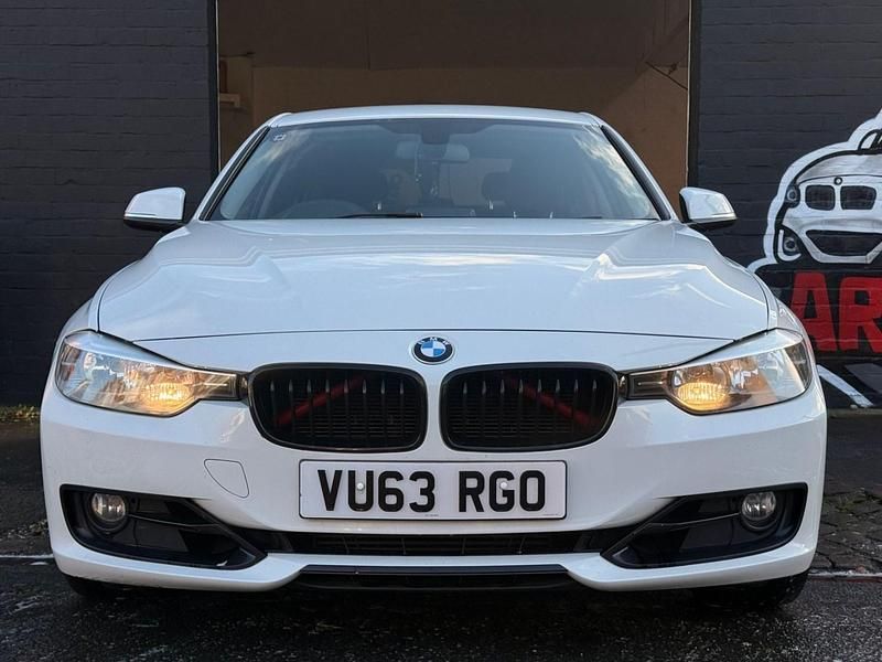 Used BMW 320 Sport Line 190 HP (139 kW) 2013 White Sedan