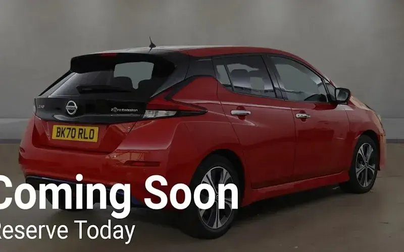 Used Nissan Leaf N-Connecta 110 kW (150 HP) 2020 Red Hatchback