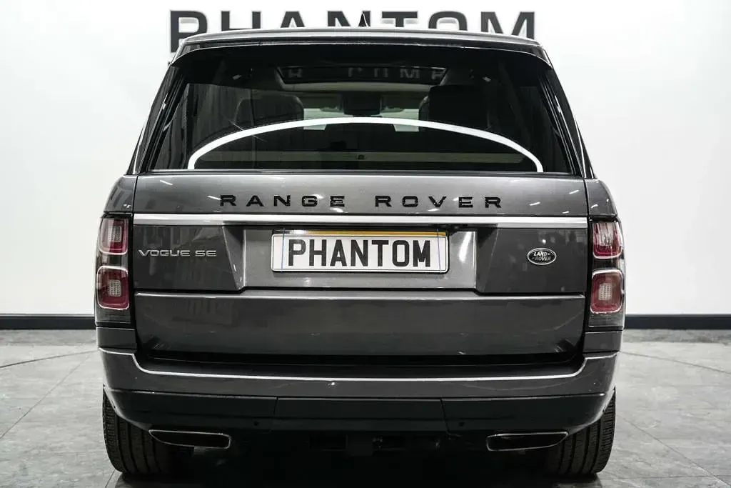 Used Land Rover Range Rover Vogue SE 275 HP (202 kW) 2019 Grey SUV