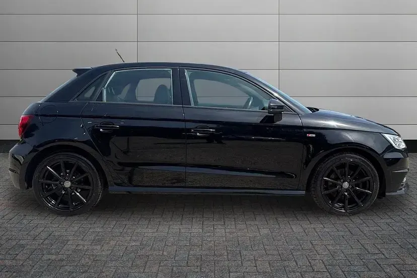 Used Audi A1 Sportback S-Line 114 HP (83 kW) 2018 Brilliant black Hatchback