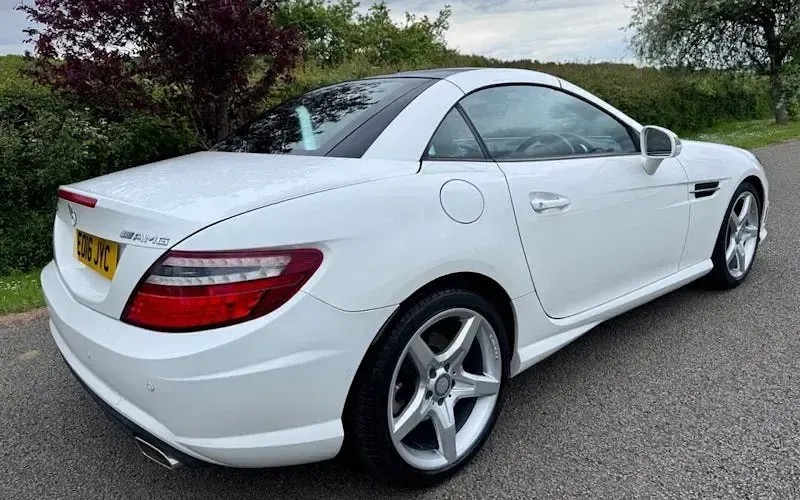 Used Mercedes SLK200 AMG 184 HP (135 kW) 2016 White Cabriolet