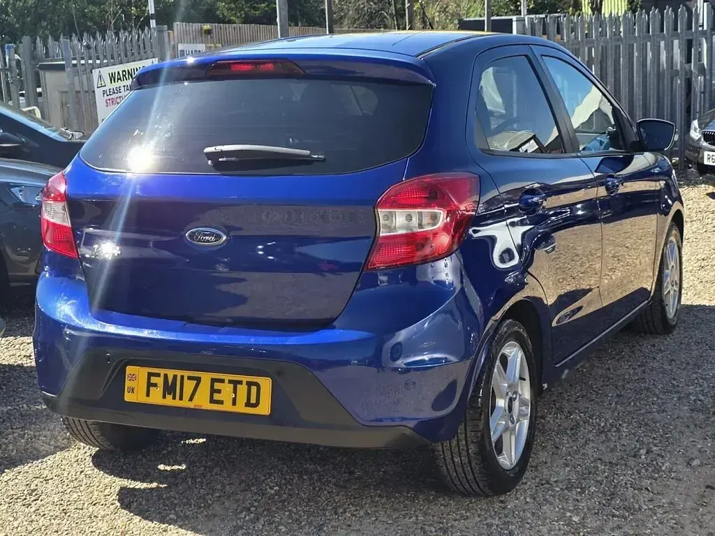 Used Ford Ka Plus Zetec 85 HP (62 kW) 2017 Blue Hatchback