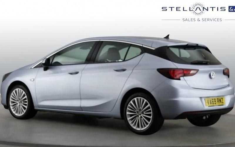Begagnad Vauxhall Astra Elite 145 HK (106 kW) 2020 Grå Halvkombi